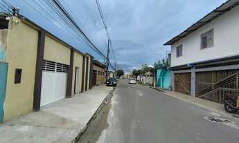 Imagem 3: Casa totalmente Reformada no Novo Aleixo/ fino acabamento/ 03 Qts (1 Suíte) Edícula com la