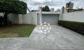 Imagem 3: Oportunidade Única na 206 Sul: Casa Espaçosa com 4 Quartos