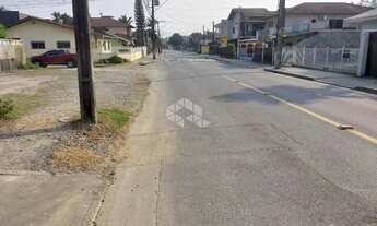 Imagem 4: Casa de alvenaria com rua asfaltada em ótima localização no parque guarani