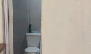 Imagem 2: Vendo uma casa com um imenso terreno e piscina