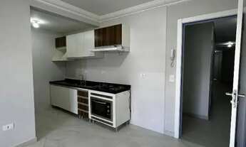 Imagem 2: Apartamento com suíte e sacada com churrasqueira para locação no Parque da Fonte