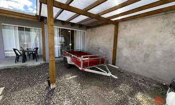 Imagem: Casa á venda com 3 dormitórios no bairro