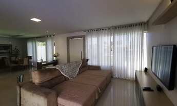 Imagem 2: Casa de condomínio para venda tem 550 metros quadrados com 4 quartos