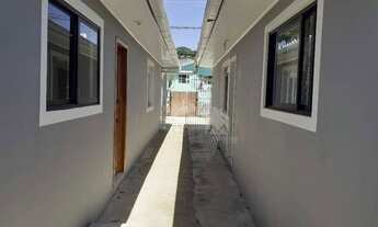 Imagem 2: Casa com 2 dormitórios para alugar, 45 m² por R$ 970,00/mês - Xaxim - Curitiba/PR