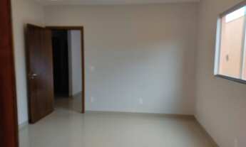 Imagem 2: Casa no Bairro São João com 3 quartos e garagem ampla