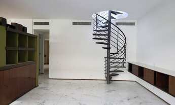 Imagem 4: Quadra da Praia do Leblon. Excelente cobertura duplex de 320m2