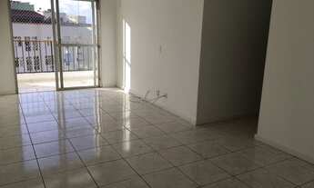 Imagem 2: Quarto e sala com varanda e garagem próximo ao Sesc da Tijuca