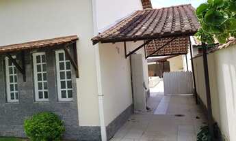 Imagem 2: Casa para venda possui 370 metros quadrados com 3 quartos em Vargem Pequena - Rio de Janei