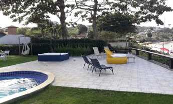 Imagem 4: Casa com 5 suítes, pé na areia, fora de Condomínio na Ferradura