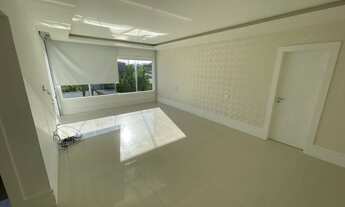 Imagem 4: Casa de condomínio para locação possui 420 metros quadrados com 4 quartos