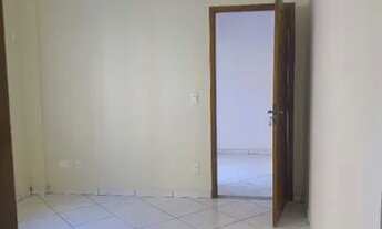 Imagem 7: Alugo apto com 2 quartos, sendo uma suíte e um banheiro social com as demais dependências