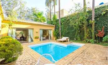 Imagem: Casa linda a venda frente a Praça Vinicius