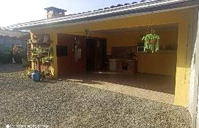 Imagem 2: Casa com 3 dormitórios + Edícula, no Bairro Canela Rio Bonito, Joinville SC