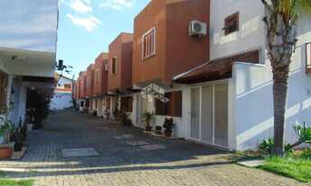 Imagem: Casa em condomínio de 3 quartos com 2 garagens