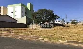 Imagem 3: Área disponível para Venda 770 m² no bairro Bosque dos Buritis em Uberlândia-MG