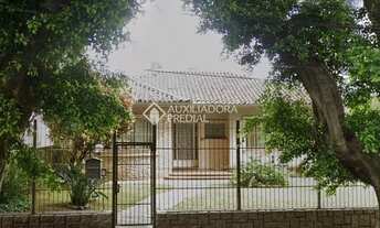 Imagem 3: Casa com 4 dormitórios (1 suíte) no bairro Petrópolis