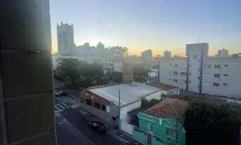 Imagem 5: Excelente apartamento central com 03 quartos , 03 banheiros e planejados !!