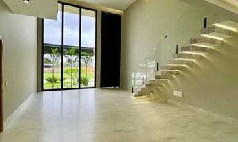 Imagem 3: Sobrado de Alto Padrão com 5 Suítes e Área de Lazer Portal do Sol Green