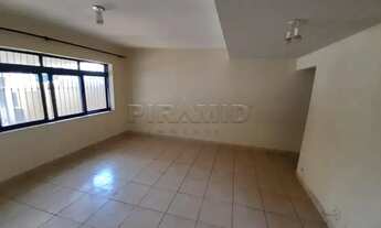 Imagem 2: Sobrado padrão com 164,89m², bairro Parque dos Bandeirantes, Zona Leste de Ribeirão Preto