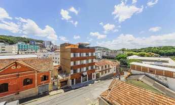 Imagem 7: Apartamento reformado com 2 vagas, varandas e lazer no condomínio para venda