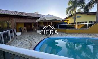 Imagem 3: Casa de Alvenaria - Venda - 04 dormitórios - 390m2 - Semi Mobiliada - Piscina - Rua Leopol