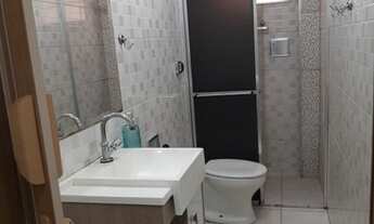 Imagem 6: Ótima kitnet semi-mobiliada, sendo 01 dormitório com armários planejados, sala pequena, b