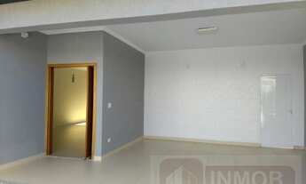 Imagem 3: Casa em Condomínio para Venda em Taubaté, Estiva, 3 dormitórios, 1 suíte, 2 banheiros, 4 v