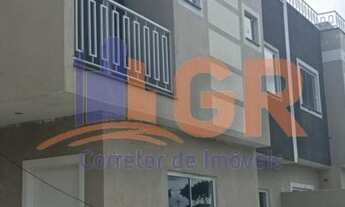 Imagem 3: Sobrado para Venda em Curitiba, Uberaba, 3 dormitórios, 1 suíte, 3 banheiros, 2 vagas