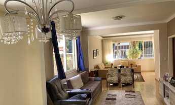 Imagem 2: Oportunidade de Alto Padrão no Mosela - Belíssima Casa de 4 quartos sendo 2 suítes ( Área