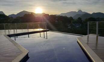 Imagem 4: Oportunidade de Belíssima Casa de 4 quartos com conceito moderno e vista deslumbrante