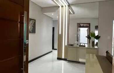 Imagem 2: Casa na Aruana Casa com 4 dormitórios