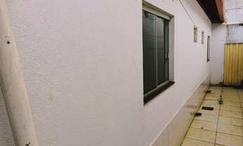 Imagem 5: CASA SETOR UNIÃO 3 QUARTOS SUÍTE PORCELANATO PRÓXIMO A AVENIDA T-9 OPORTUNIDADE ÚNICA