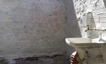 Imagem 4: Casa com 70m², 2 quartos, 01 banheiro, cozinha, sala, quintal e lavanderia. Próximo a Esco