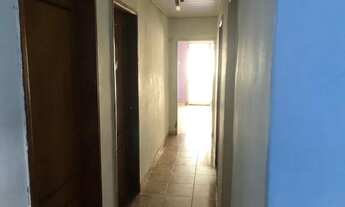 Imagem 5: Casa com barracão situada na Avenida Brasil, bairro Buriti Sereno, próximo ao Tatíco