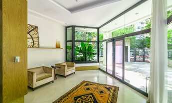 Imagem 3: 200m2 com hall privativo, living com 3 ambientes, lareira, 3 suítes, sala TV, escritório