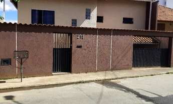 Imagem 6: Casa para venda possui 200 metros quadrados com 4 quartos em Aeroporto - Juiz de Fora - MG