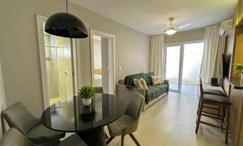 Imagem 3: Apartamento a venda mobiliado e decorado, junto a praças de lazer e a poucos metros do mar