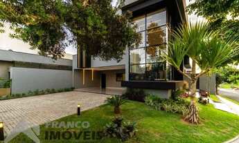 Imagem: Sobrado de Altíssimo padrão no Condomínio