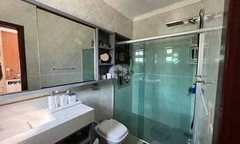 Imagem 4: CASA DE ALTO PADRÃO PRÓXIMA À PRAIA - MOBILIADA E COM PISCINA