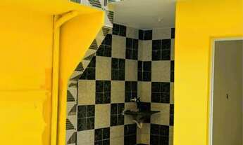 Imagem 4: VENDO CASA AMPLA NO CENTRO - EXCELENTE PARA MORADIA, COMÉRCIO OU INVESTIMENTO