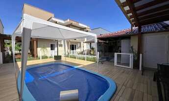 Imagem 2: Casa residencial à venda com 3 dormitórios no bairro Barra do Rio Cerro, 262 m²