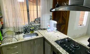 Imagem 3: Casa à Venda em Mauá - 2 Dorms, Área Gourmet e Garagem para 2 Carros