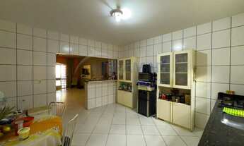 Imagem 4: Casa Escriturada de 2 Quartos Área Gourmet, 5 Vagas de Garagem, Piscina à Venda na SHVP Tr