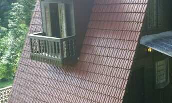 Imagem 5: Friburgo Chalé em madeira, estilo colonial, localizado em área rural a 7,5 km do Centro d