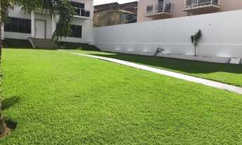 Imagem 4: Casa de condomínio para venda tem 550 metros quadrados com 4 quartos