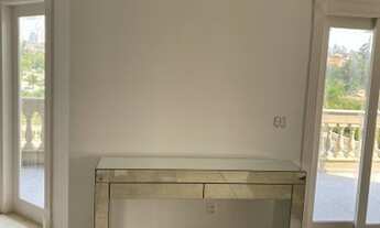 Imagem 2: Casa à venda ou locação no Condomínio Tamboré 3, possui 1260 metros quadrados com 4 suítes