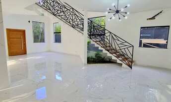 Imagem 5: Vende/Casa duplex nova/Condomínio Alphaville 3/Ponta Negra/3 Suítes/300m²/Aceita financiam