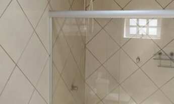 Imagem 2: Casa para venda possui 180 metros quadrados com 3 quartos em Jardim Imperial - Cuiabá - MT