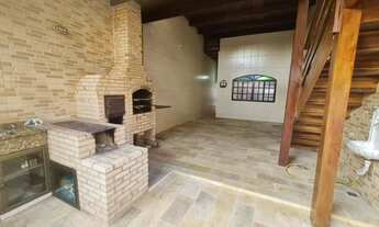 Imagem 2: VENDA/PRAIA CAMPISTA: CASA AMPLA COM ÁREA GOURMET E PISCINA