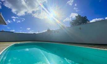 Imagem 4: Casa de condomínio para venda possui 279 metros quadrados com 4 quartos